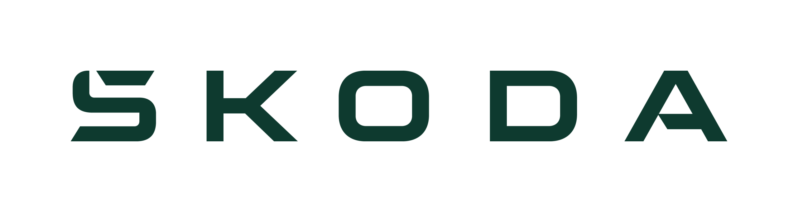 Logotyp marki Škoda przedstawiający napis "ŠKODA" w ciemnozielonym kolorze. Czcionka jest nowoczesna i geometryczna, z charakterystycznym zintegrowanym akcentem nad literą S.